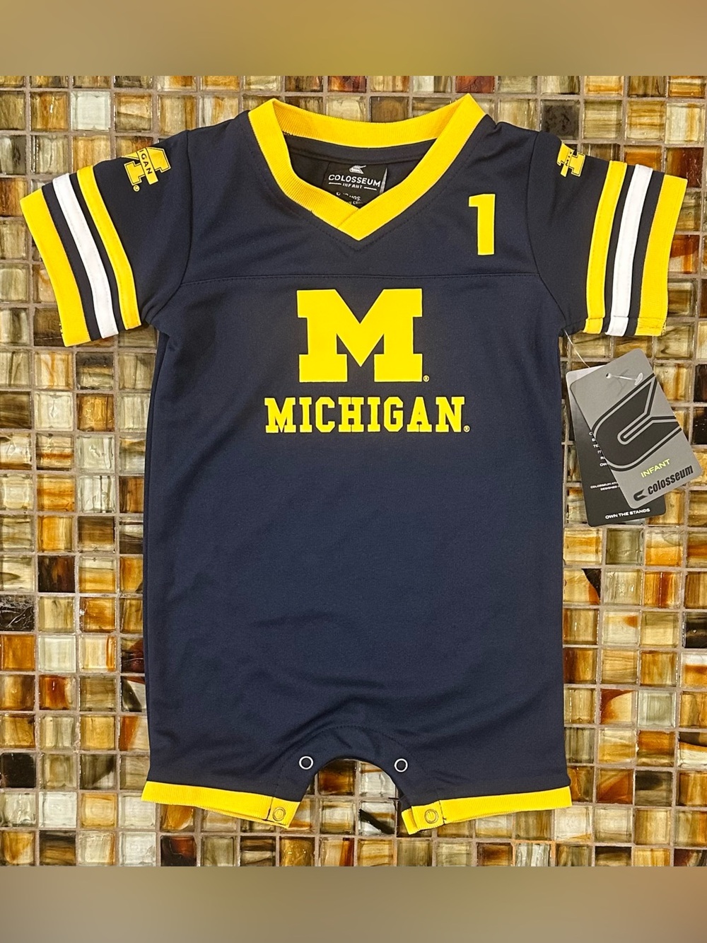 NWT Michigan Wolverines Colosseum Baby/Infant Short Sleeve Romper~6-12 Months